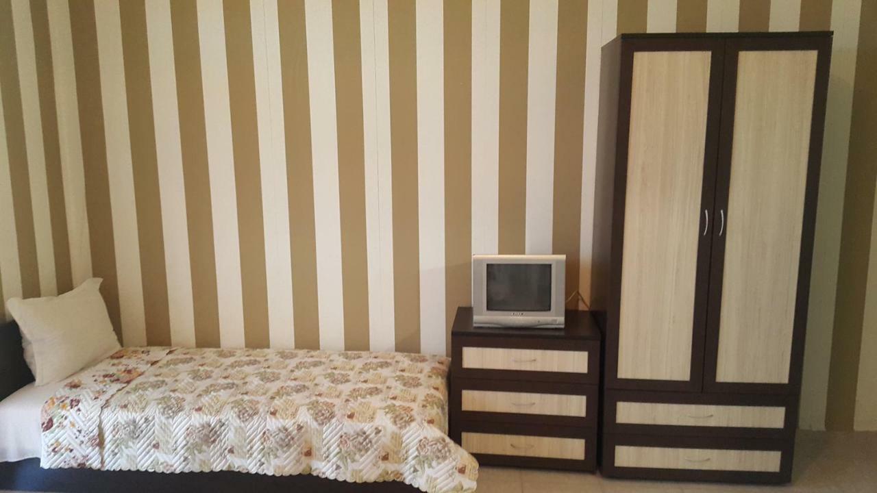 На Гости При Силвия Obzor Esterno foto